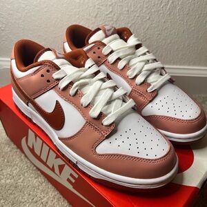 NWT Nike Dunk Low 8.5